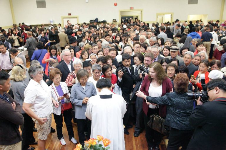 Fisrt-blessings-at-Rosary-Hall-after-Fr-Paul-Goo-Priestly-Ordination-768x512